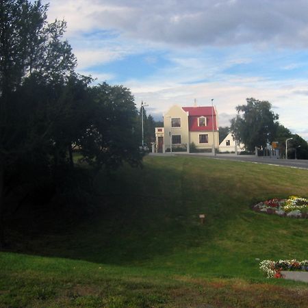 Hotel Fe Gisting Akureyri Esterno foto