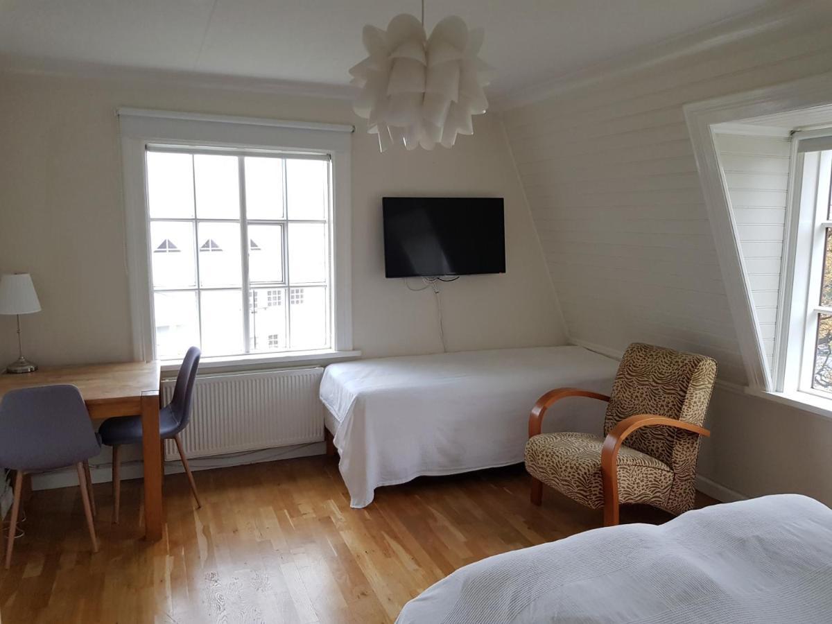 Hotel Fe Gisting Akureyri Esterno foto